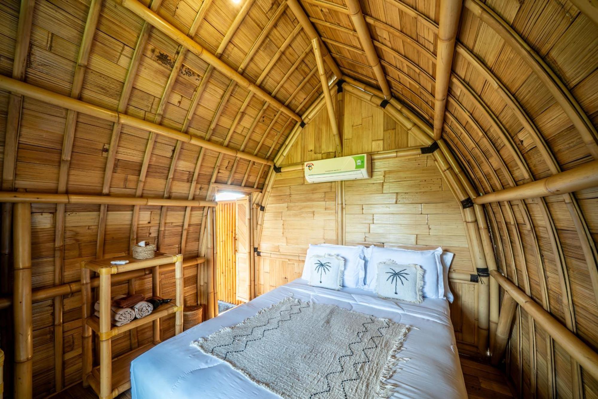 Tegal Bamboo Cottages & Private Hot Spring Baturaja  Esterno foto